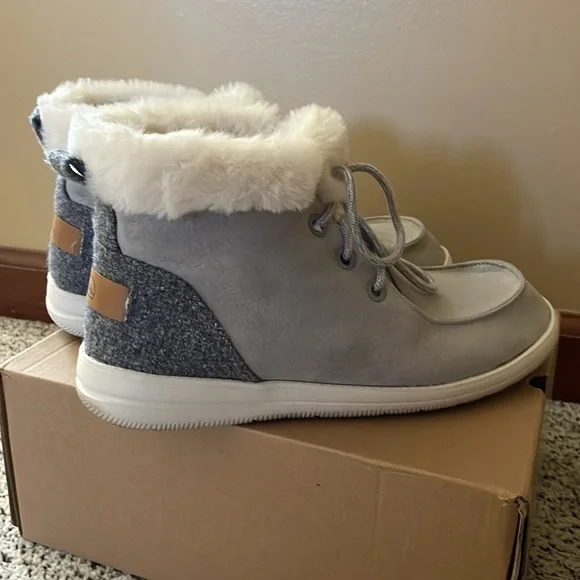 Falls Creek Suede High Top Loafers - Picture 4 of 6